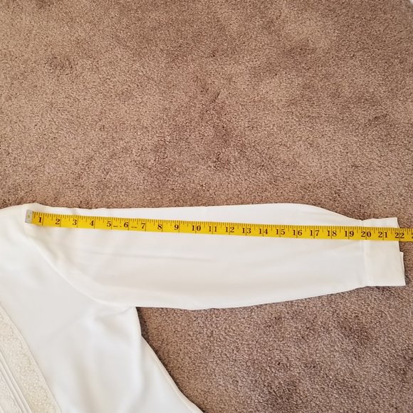 Kathy Che, Vintage White Lace Button Blouse, Size 8P - Picture 14 of 16